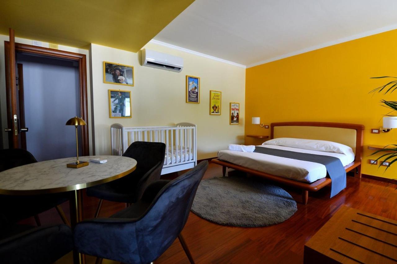 Le Cinema Bed & Breakfast ฟอร์เมีย ภายนอก รูปภาพ