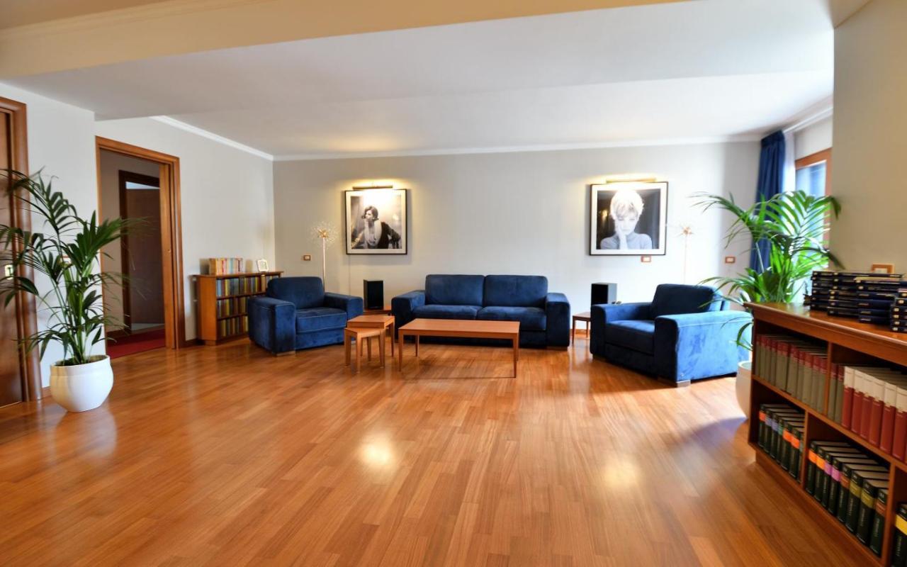 Le Cinema Bed & Breakfast ฟอร์เมีย ภายนอก รูปภาพ